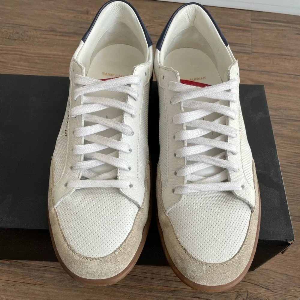 Saint Laurent classic saint